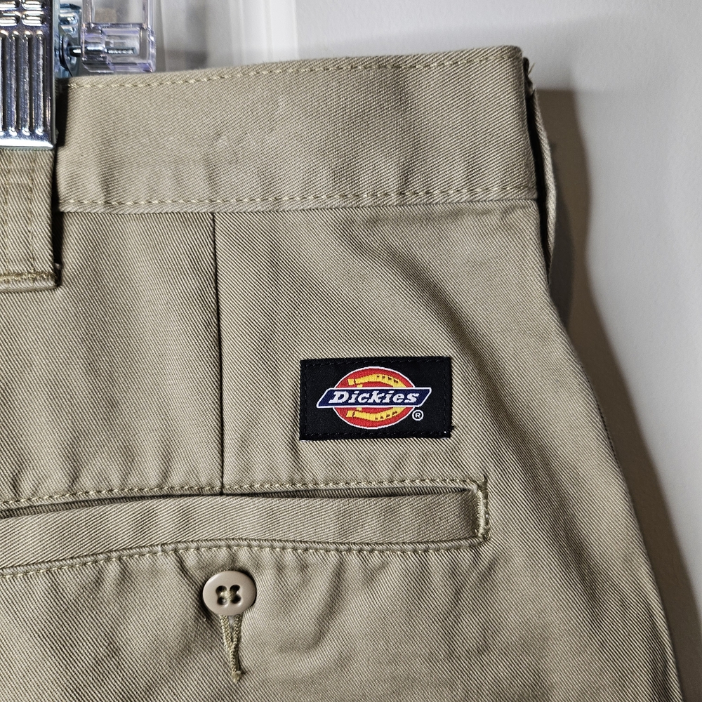 Dickies Pants Mens 42×30 Utility Cargo Khaki Workwear Carpenter Rugged Outdoors - Picture 6 of 12